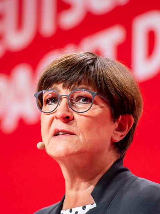 Saskia Esken, SPD-Bundesvorsitzende, bei der Eröffnung vom SPD-Debattenkonvent am 5. November 2022