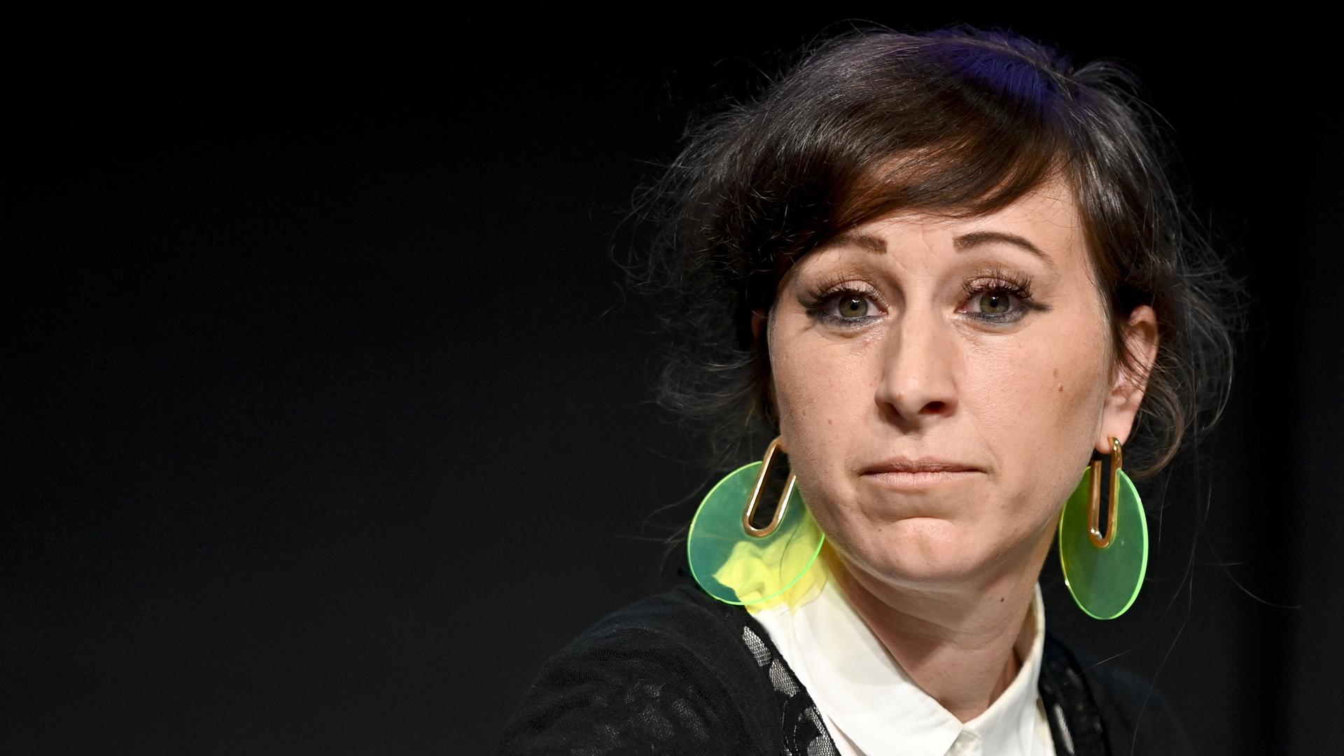 Autorin Helena Adler am Donnerstag, 16. Juli 2020, im Rahmen der Eröffnung des Literaturfestivals "O-Töne" im Wiener Museumsquartier. Autorin Helena Adler am Donnerstag, 16. Juli 2020, im Rahmen der Eröffnung des Literaturfestivals "O-Töne" im Wiener Museumsquartier.