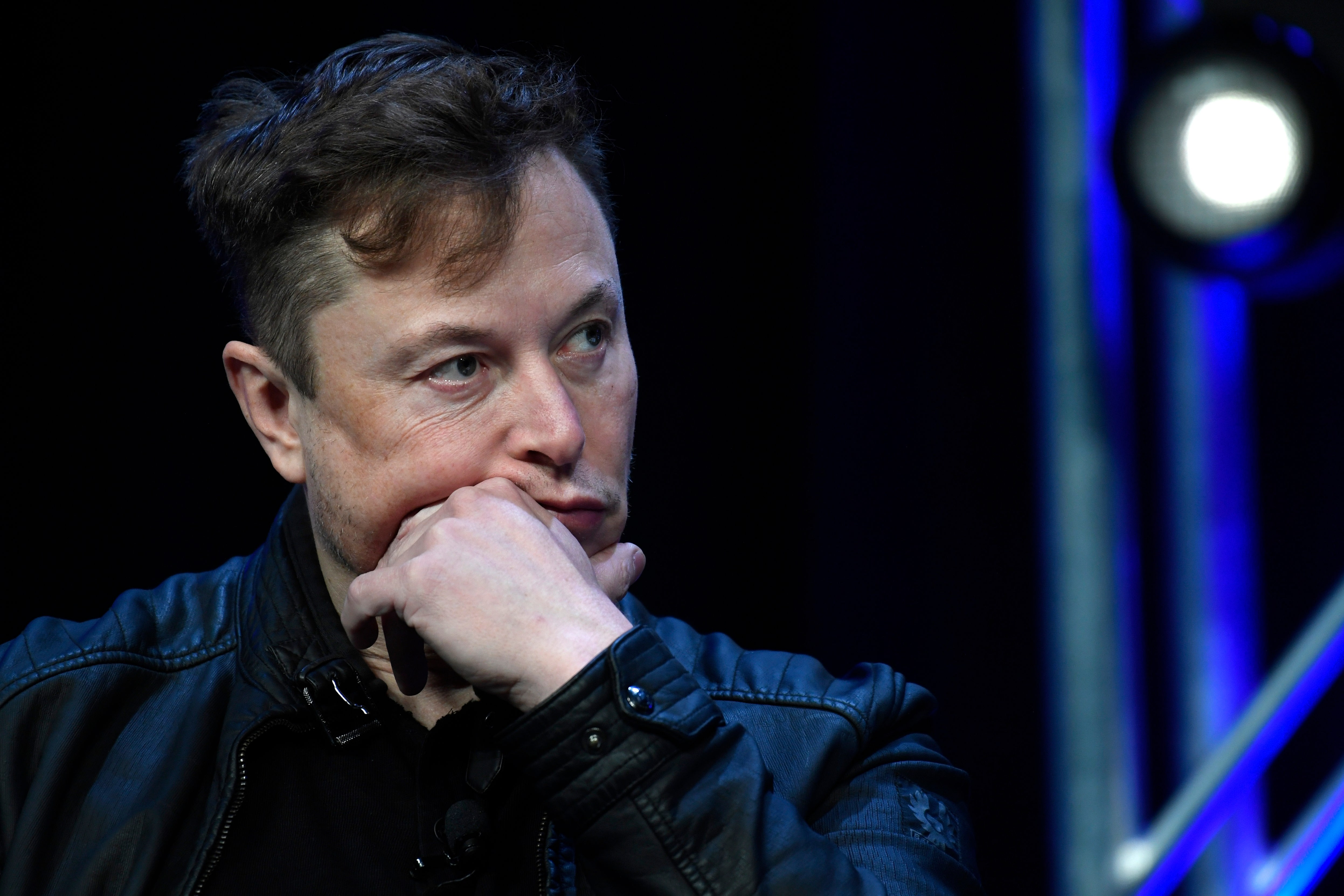 Wirtschaft - Freispruch für Elon Musk in Betrugsprozess um irreführende Tesla-Tweets