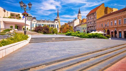 Blick auf die Architektur der serbischen EU-Kulturhauptstadt 2022 Novi Sad.