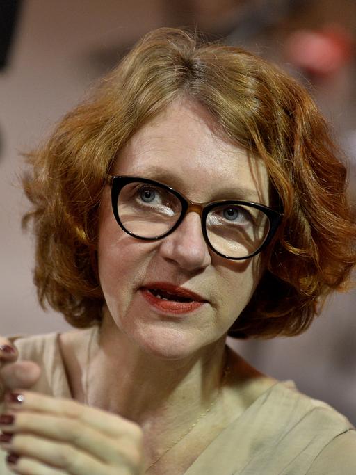 Portrait von Ulrike Guérot.