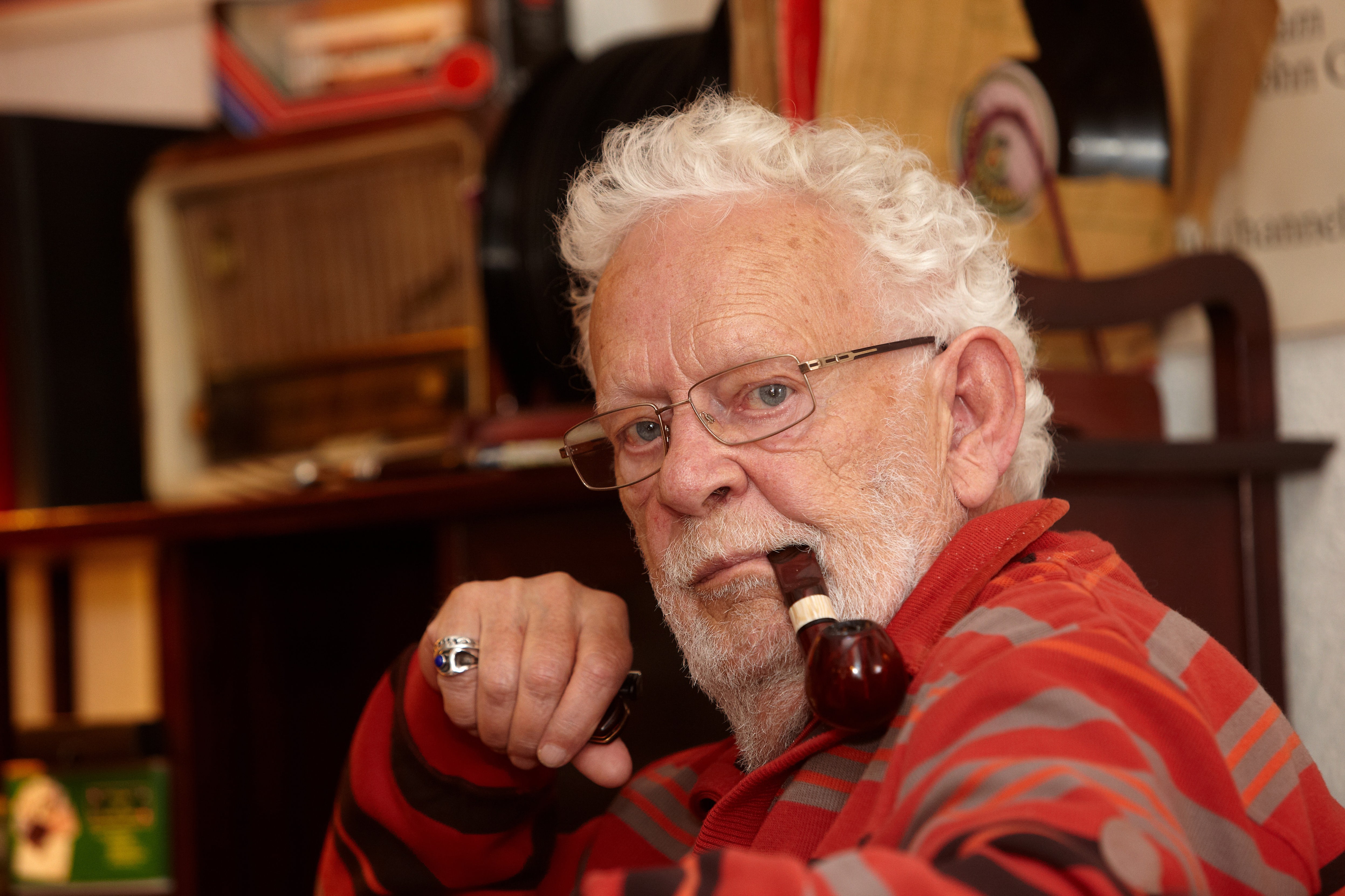 Zum Tod des Autors Jacques Berndorf - Wegbereiter des Regionalkrimis | deutschlandfunkkultur.de