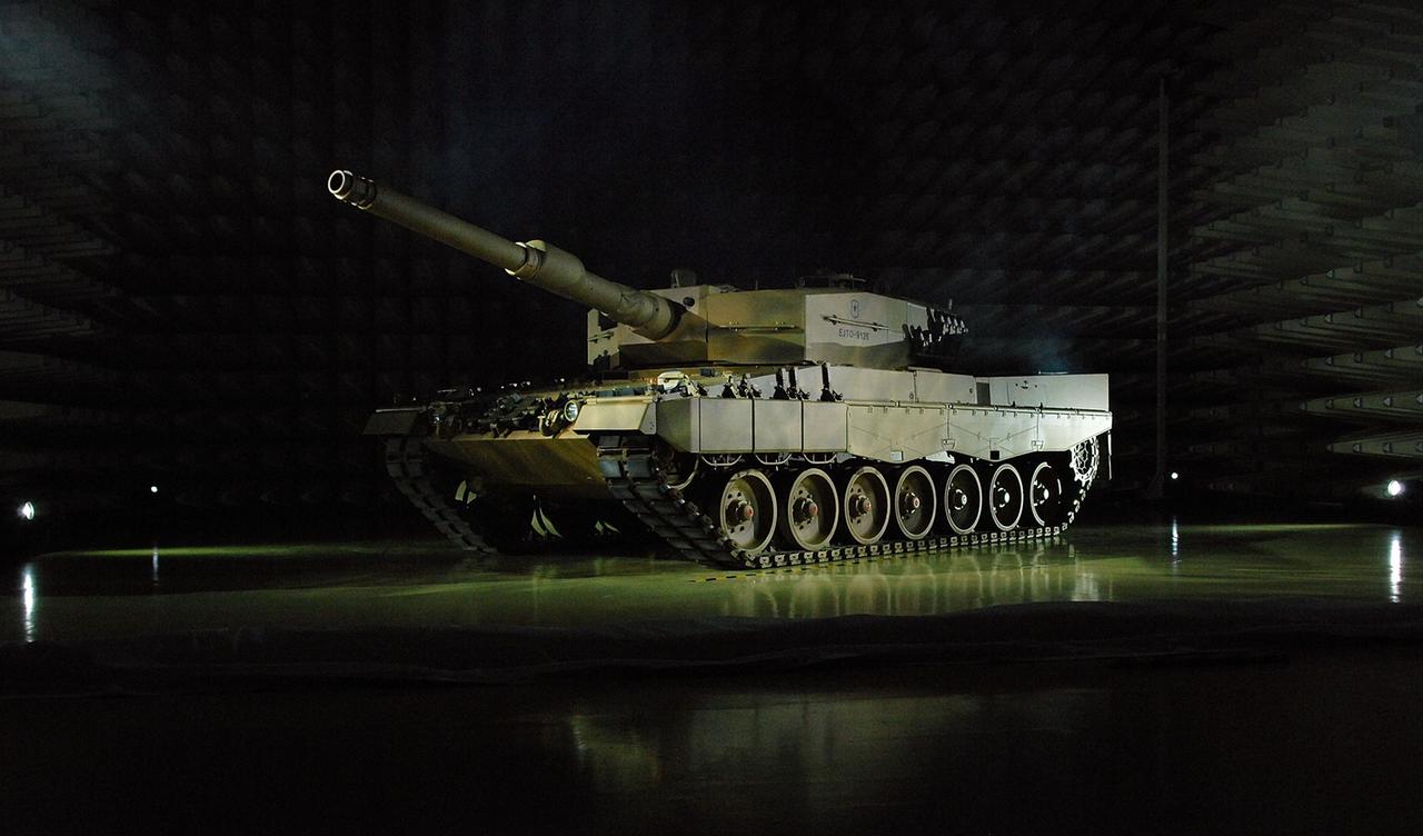 Panzerlieferungen an die Ukraine. Panzerlieferungen an die Ukraine.