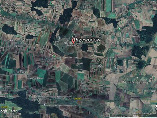 Die Google-Maps-Luftaufnahme zeigt die Region um den Ort Przewodow in Polen nahe der Grenze zur Ukraine (rechts). 