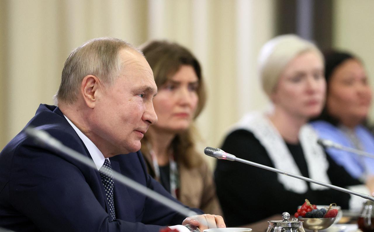 Präsident Putin hat Mütter von in der Ukraine kämpfenden oder gefallenen Soldaten empfangen. Präsident Putin hat Mütter von in der Ukraine kämpfenden oder gefallenen Soldaten empfangen.