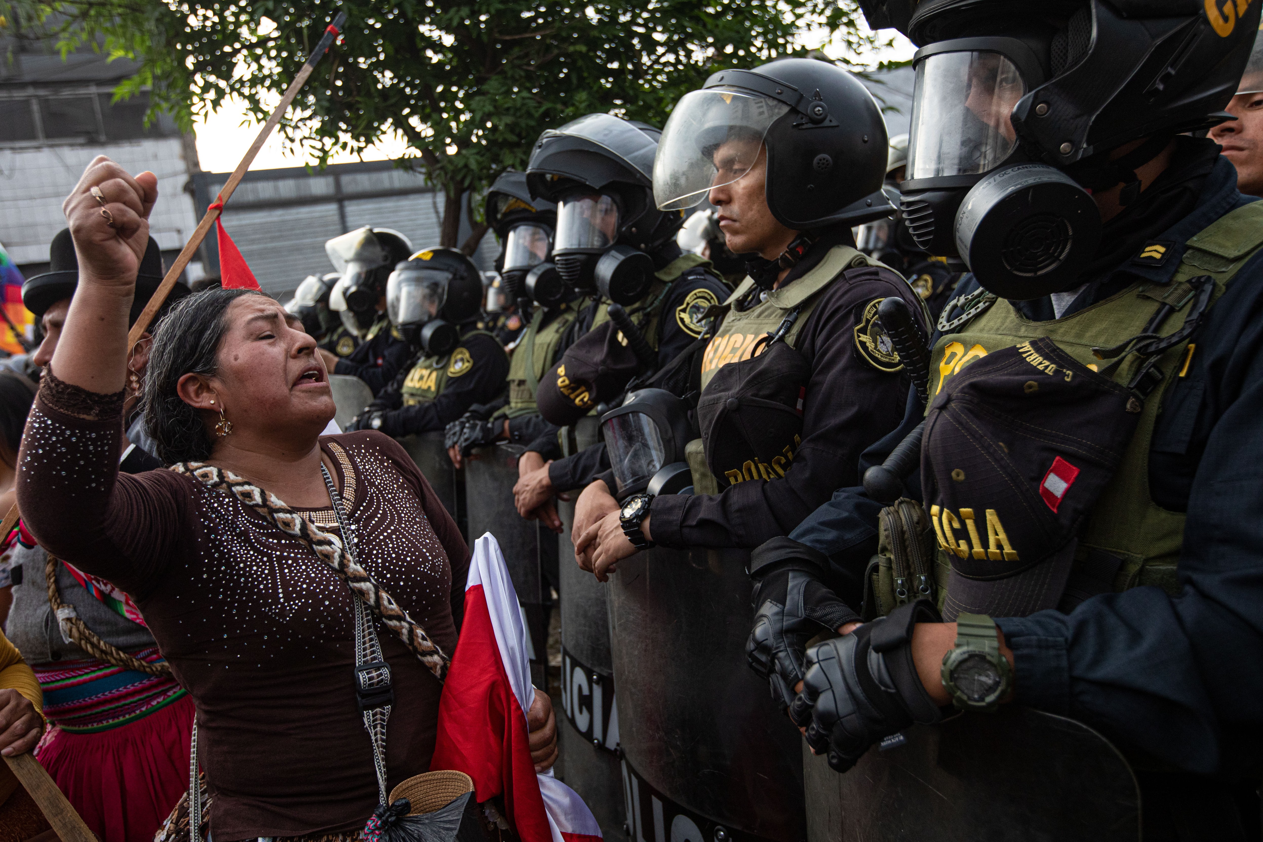 Südamerika - Proteste gegen peruanische Regierung weiten sich auf das ganze Land aus