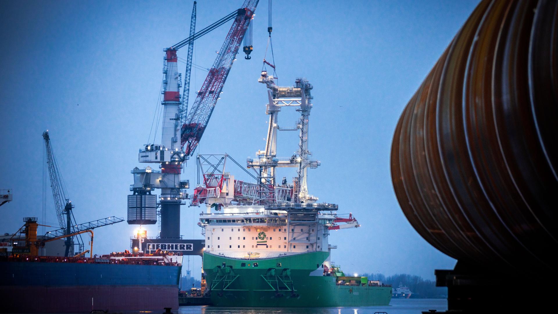 Keine Waren mehr für den Export nach Russland - viele ostdeutsche Firmen sorgen sich um die über Jahrzehnte aufgebauten Kontakte, die verloren zu gehen drohen - und einen attraktiven Markt. Keine Waren mehr für den Export nach Russland - viele ostdeutsche Firmen sorgen sich um die über Jahrzehnte aufgebauten Kontakte, die verloren zu gehen drohen - und einen attraktiven Markt.