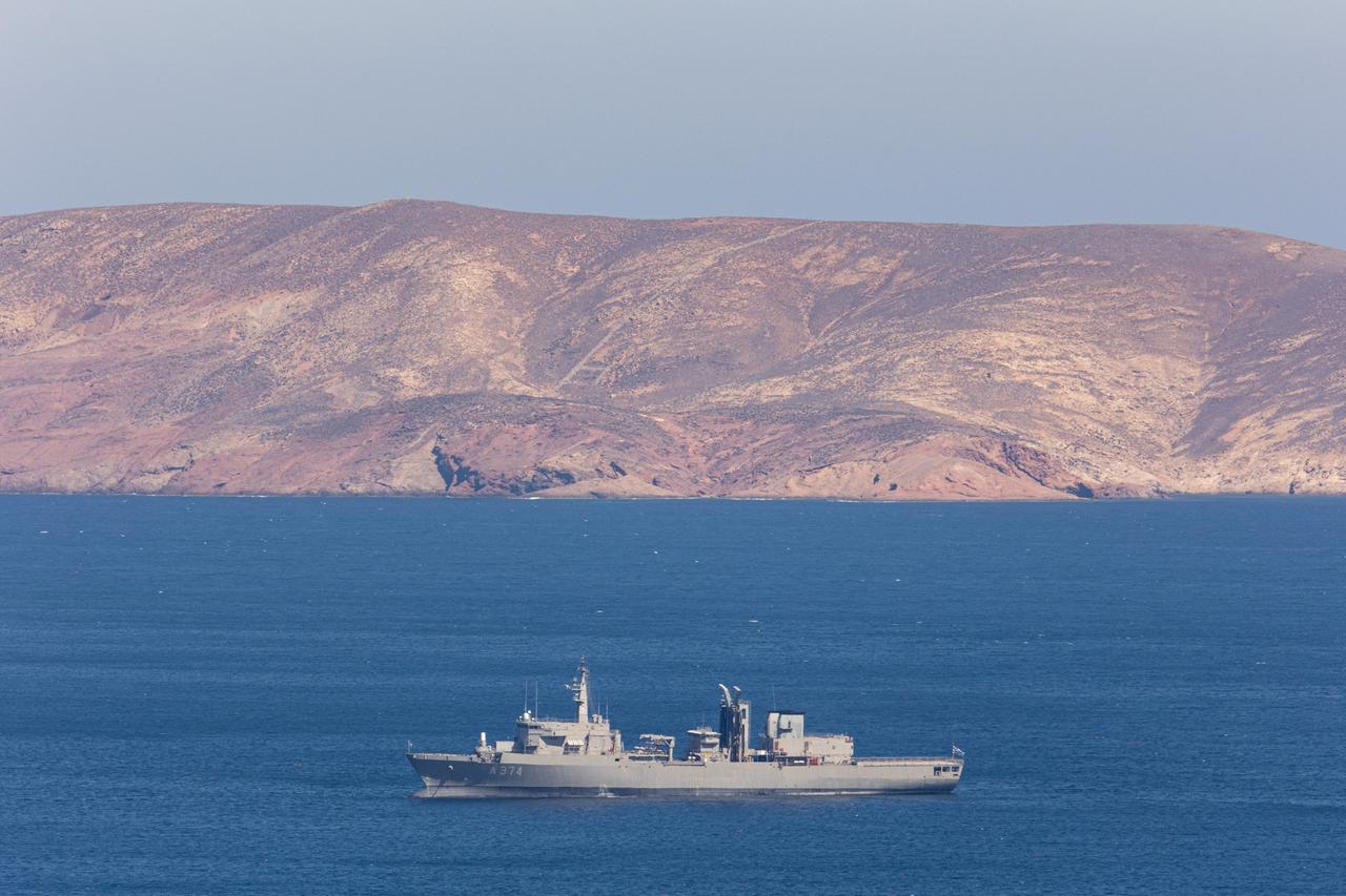 Ein Frontex Schiff vor der Küste Griechenlands bei der Insel Mykonos, 2021. Ein Frontex Schiff vor der Küste Griechenlands bei der Insel Mykonos, 2021.