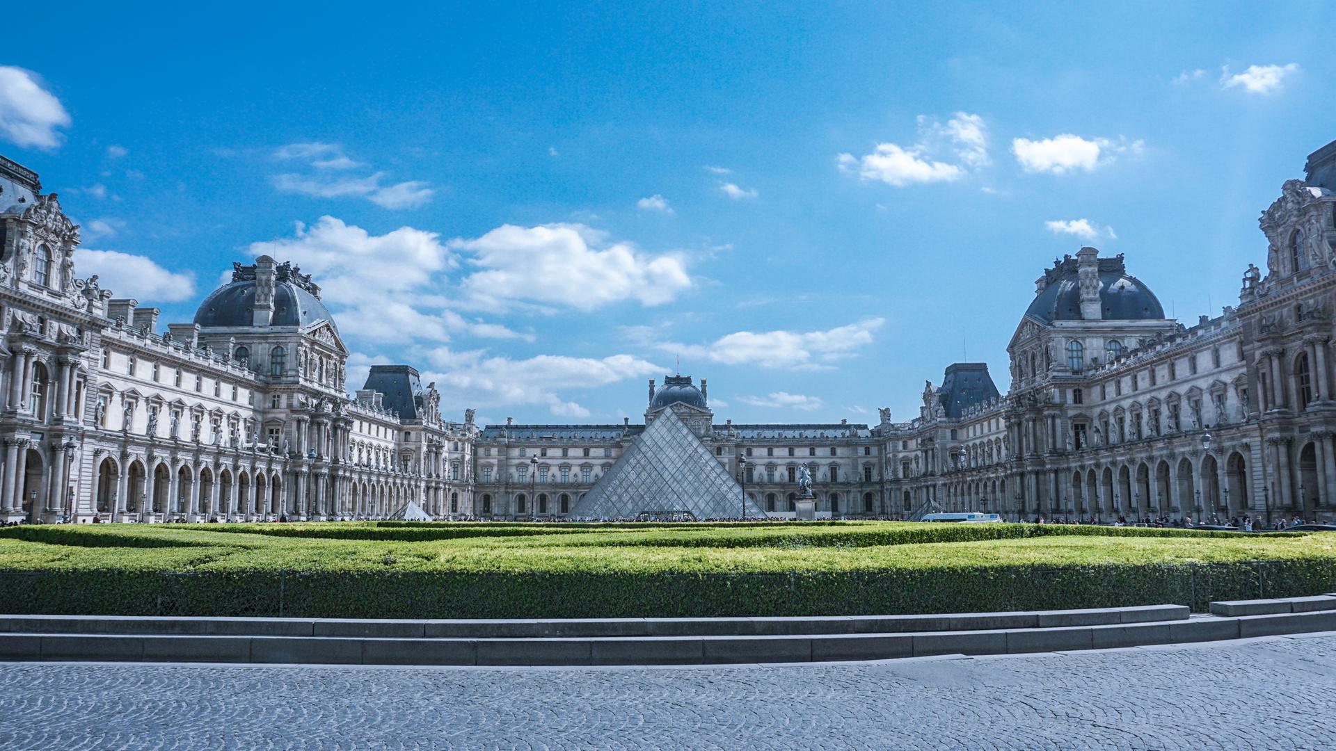 Das Louvre-Museum in Paris