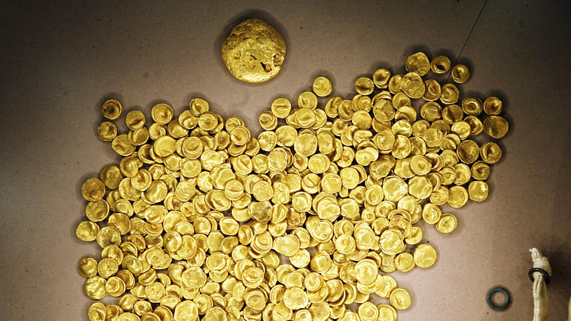 Hunderte Goldmünzen im Keltenmuseum Manching bei Ingolstadt Hunderte Goldmünzen im Keltenmuseum Manching bei Ingolstadt