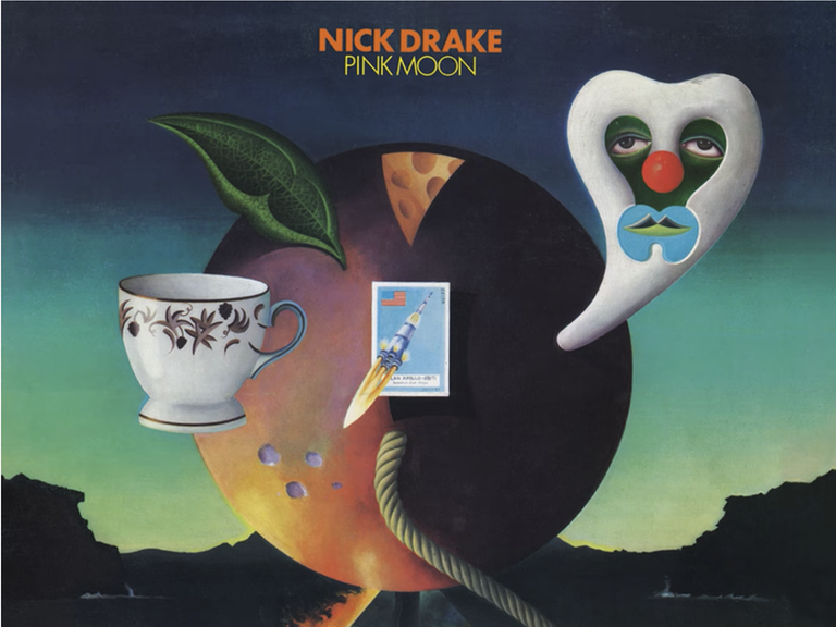 Albumcover mit einer gemalten Darstellung eines Mondes, eines Clowngesichtes, einer Tasse, eines grünen Blattes und einer Briefmarke mit einer Rakete und der amerikanische Flagge darauf.