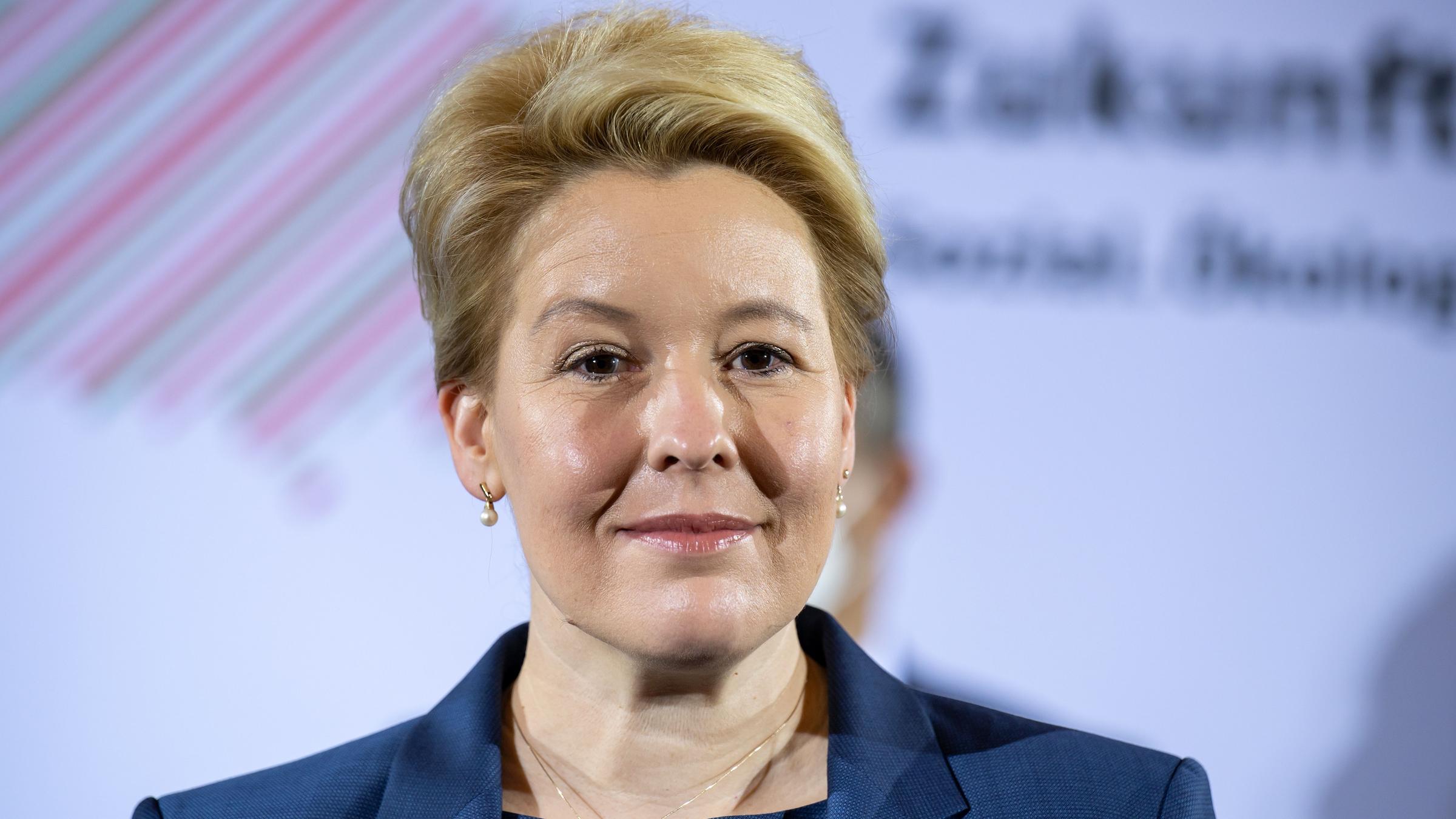 Die neue Regierende Bürgermeisterin von Berlin, Franziska Giffey von de...</p>

                        <a href=