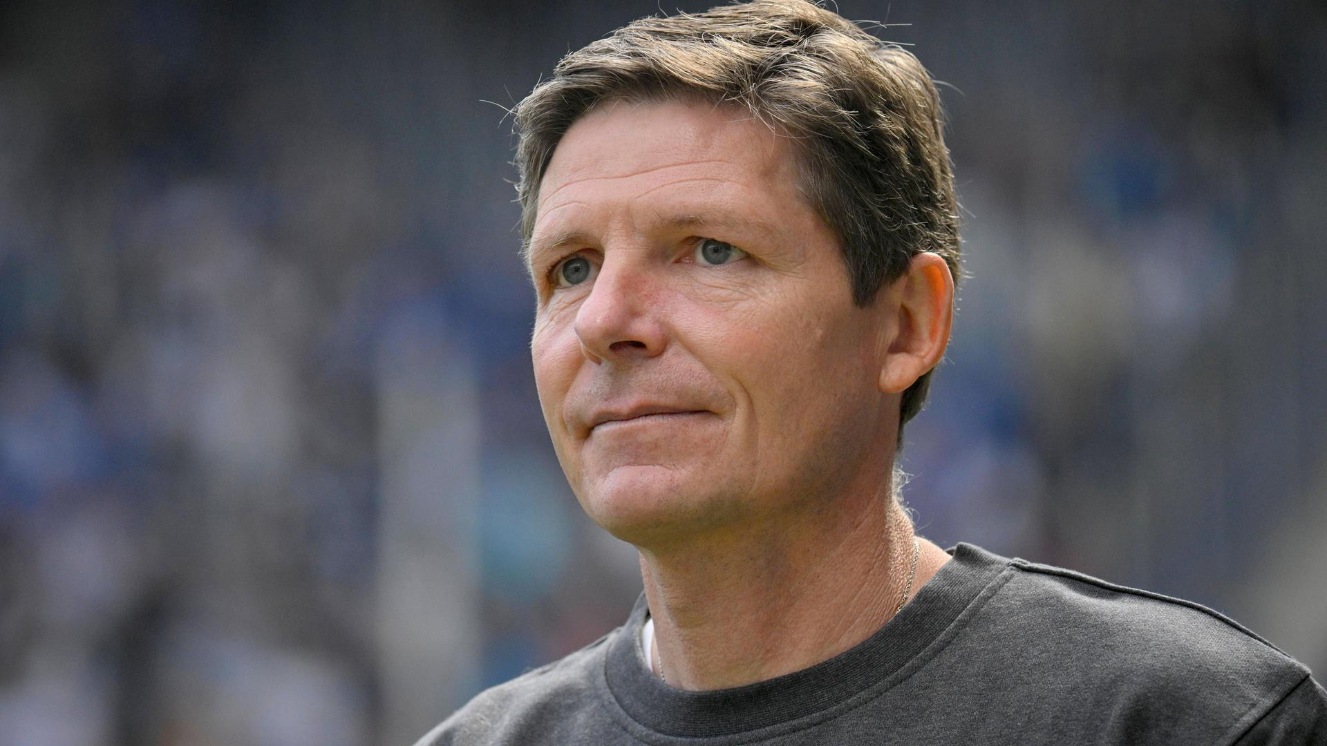 Oliver Glasner hört auf bei Eintracht Frankfurt. Oliver Glasner hört auf bei Eintracht Frankfurt.
