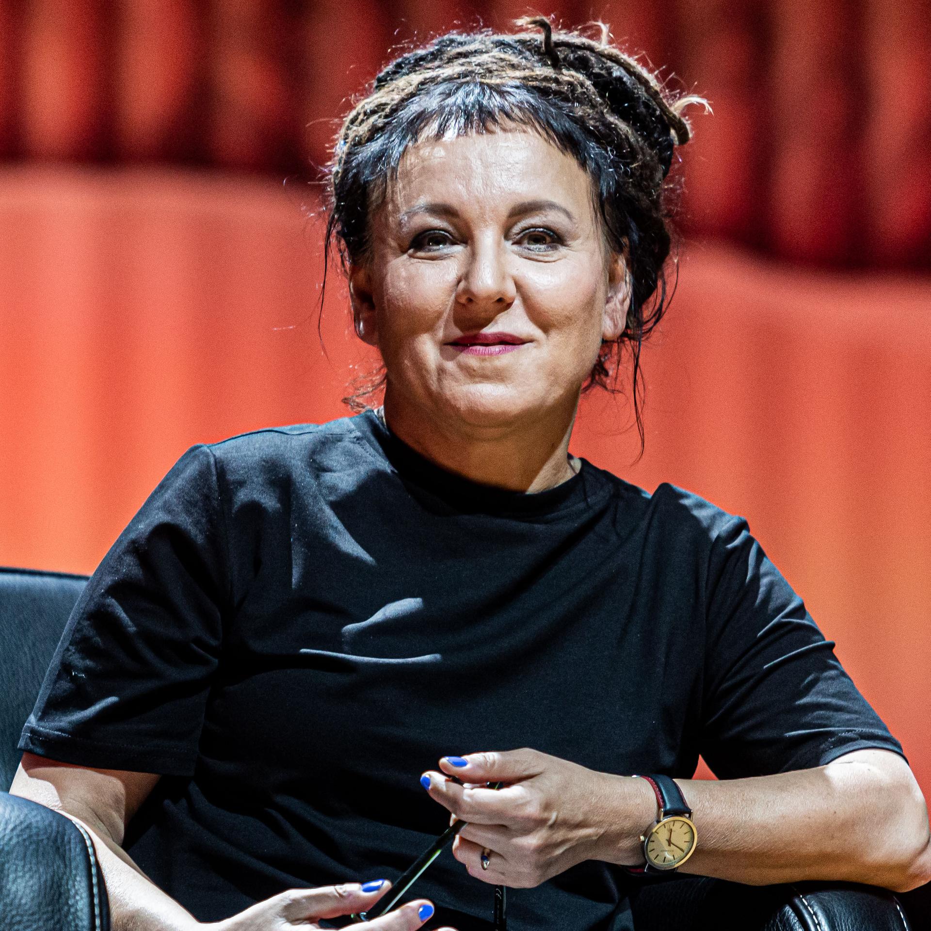 Olga Tokarczuk: „Anna In. Eine Reise zu den Katakomben der Welt“ – Die erste Heldin der Unterwelt