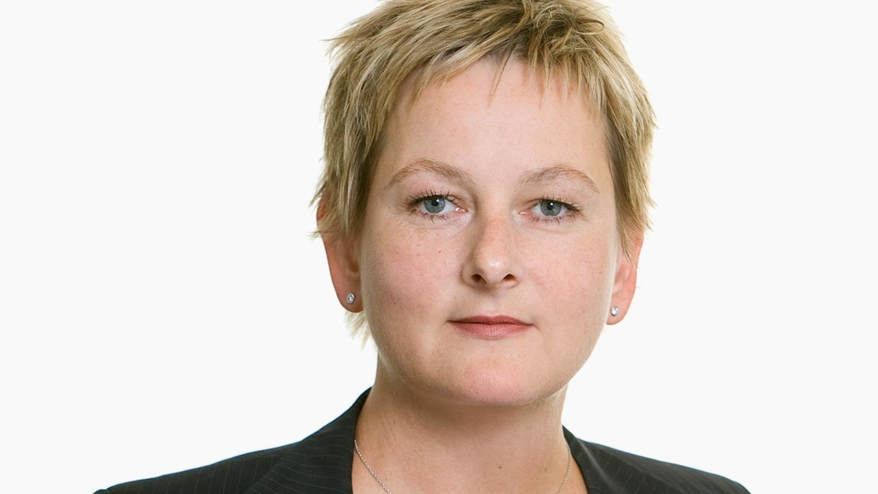 Porträt: Christine Heuer Porträt: Christine Heuer
