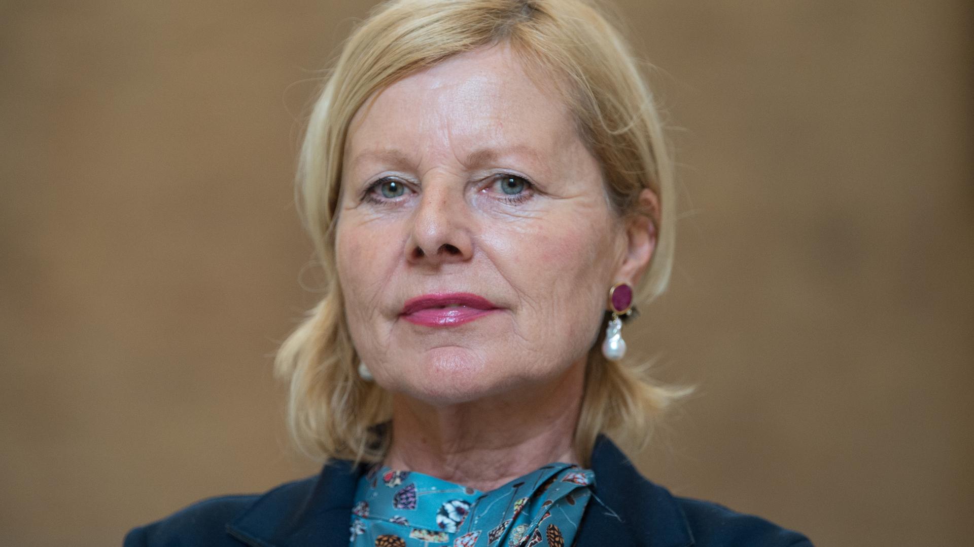 Porträt der deutschen Malerin Cornelia Schleime, 2019. Porträt der deutschen Malerin Cornelia Schleime, 2019.