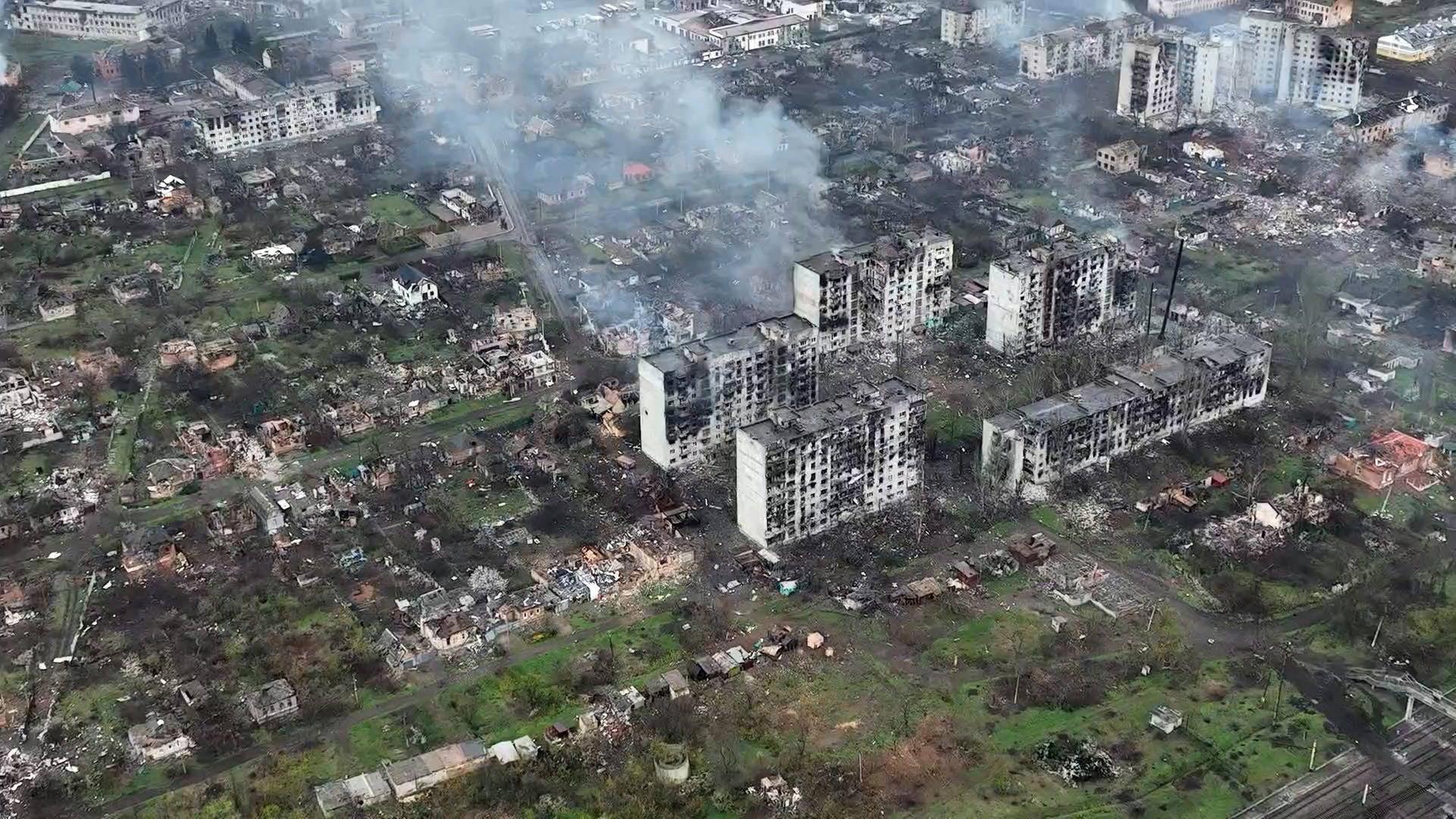 Ukraine-Krieg - Wagner-Söldner ziehen aus Bachmut ab