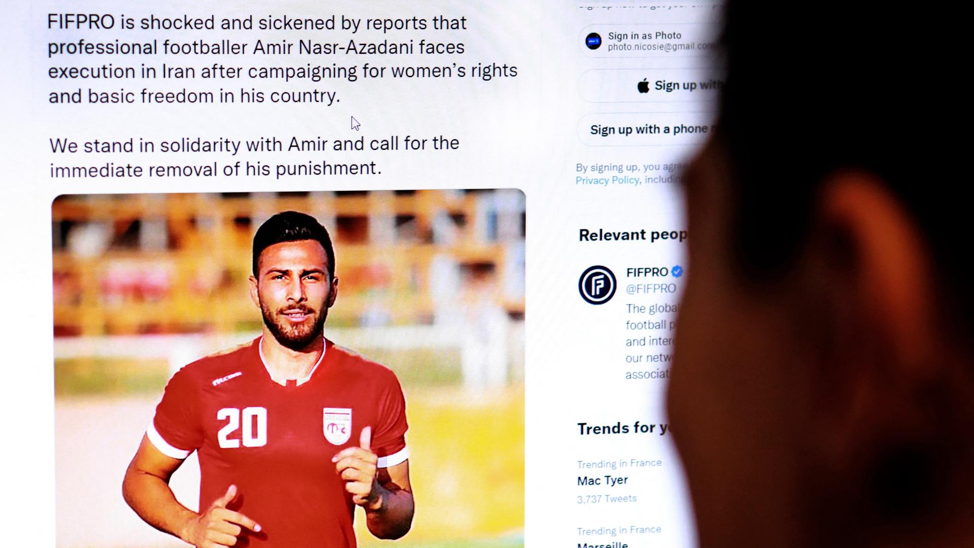 International gibt es viel Solidarität für Amir Nazr-Azadani, hier in einem Tweet von der internationalen Spielergewerkschaft FIFPRO. International gibt es viel Solidarität für Amir Nazr-Azadani, hier in einem Tweet von der internationalen Spielergewerkschaft FIFPRO.