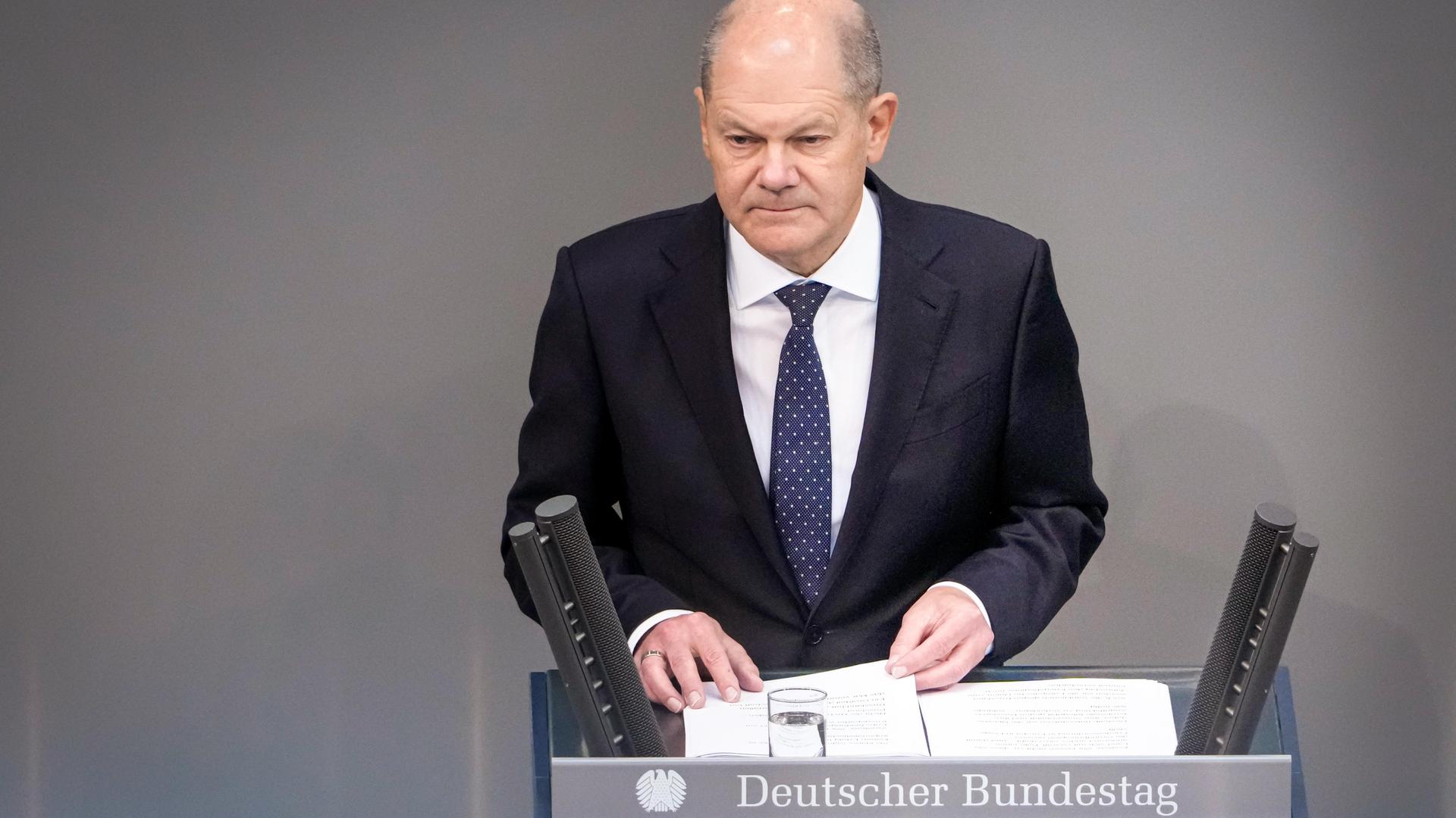 Regierungserklärung - Kanzler Scholz Warnt Vor Einem ...