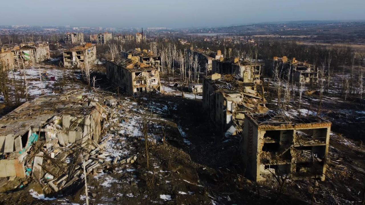 Folgen des erbitterten Stellungskriegs: die Überreste der ukrainischen Stadt Bachmut Folgen des erbitterten Stellungskriegs: die Überreste der ukrainischen Stadt Bachmut