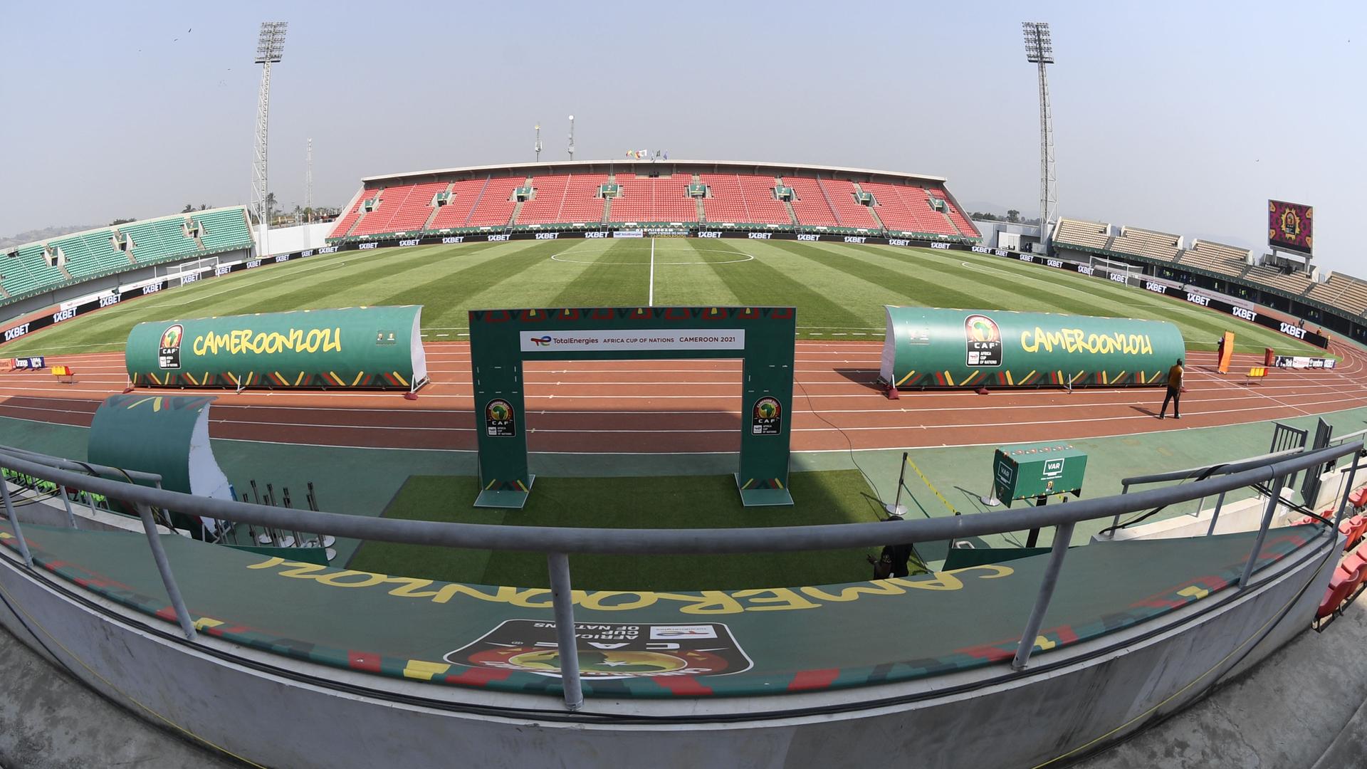 Das Kouekong Omnisports Stadium in Bafoussam, Kamerun Das Kouekong Omnisports Stadium in Bafoussam, Kamerun