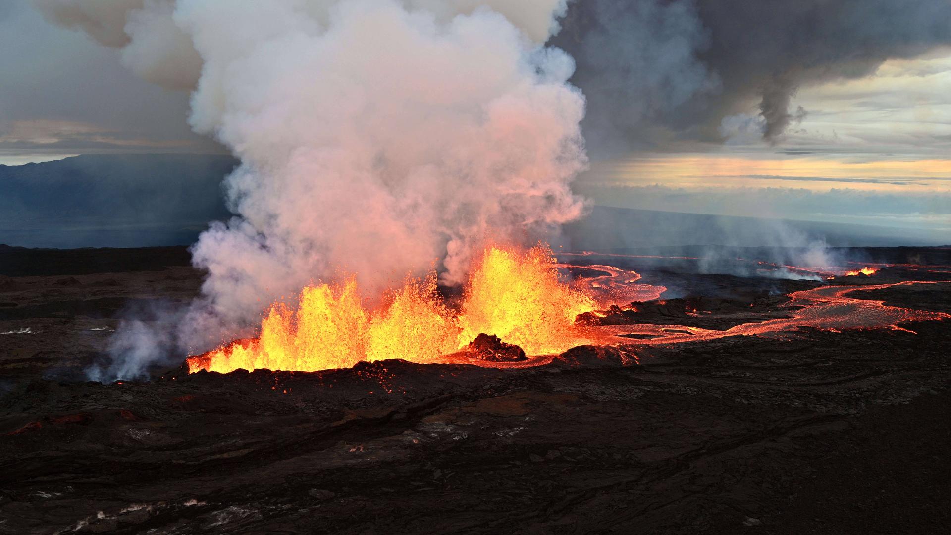 Der  Vulkan Mauna Loa auf der Hauptinsel von Hawai.  