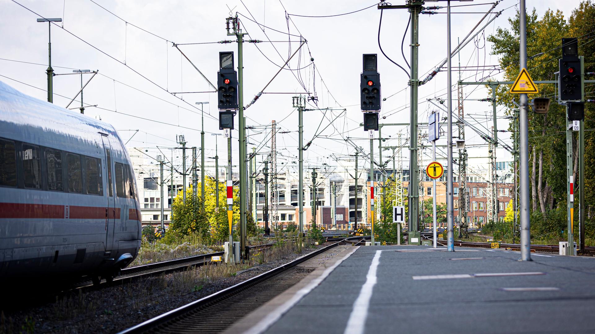 Deutsche Bahn - Sicherheitsexperte fordert mehr Schutz für Stellwerke