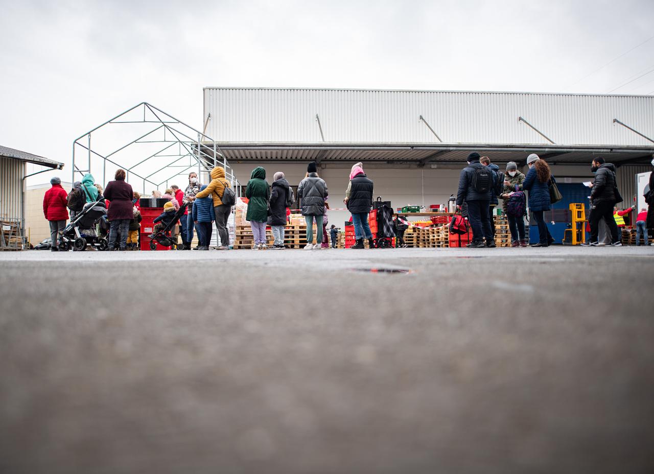 Hamburger Tafel versorgt Flüchtlinge aus der Ukraine Hamburger Tafel versorgt Flüchtlinge aus der Ukraine