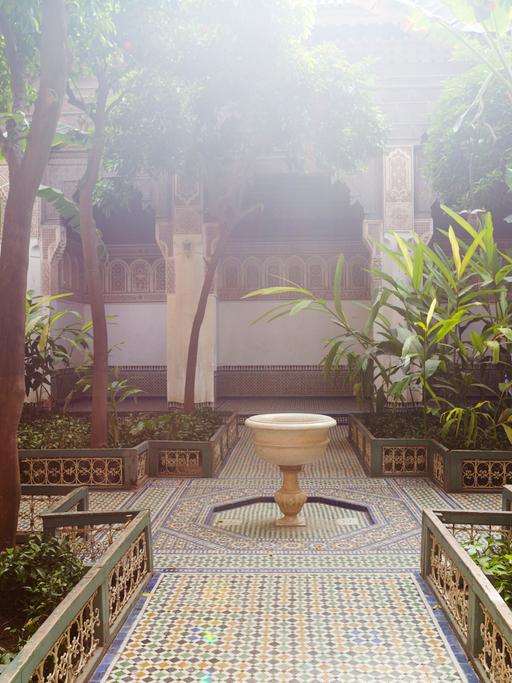 Brunnen im Zentrum des Gartens des Bahia-Palastes in Marrakesch.