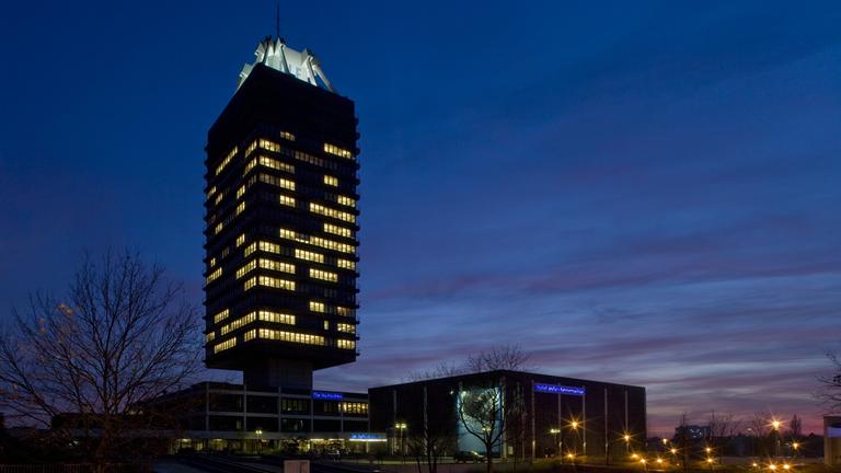 Das Funkhaus des Deutschlandfunks in Köln bei Nacht. Das Funkhaus des Deutschlandfunks in Köln bei Nacht.