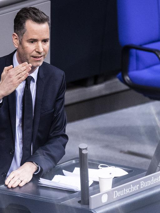 Christian Dürr, Fraktionsvorsitzender der FDP, aufgenommen im Rahmen einer Debatte zu Regierungserklaerung des Bundeskanzlers in Berlin, 15.12.2021.