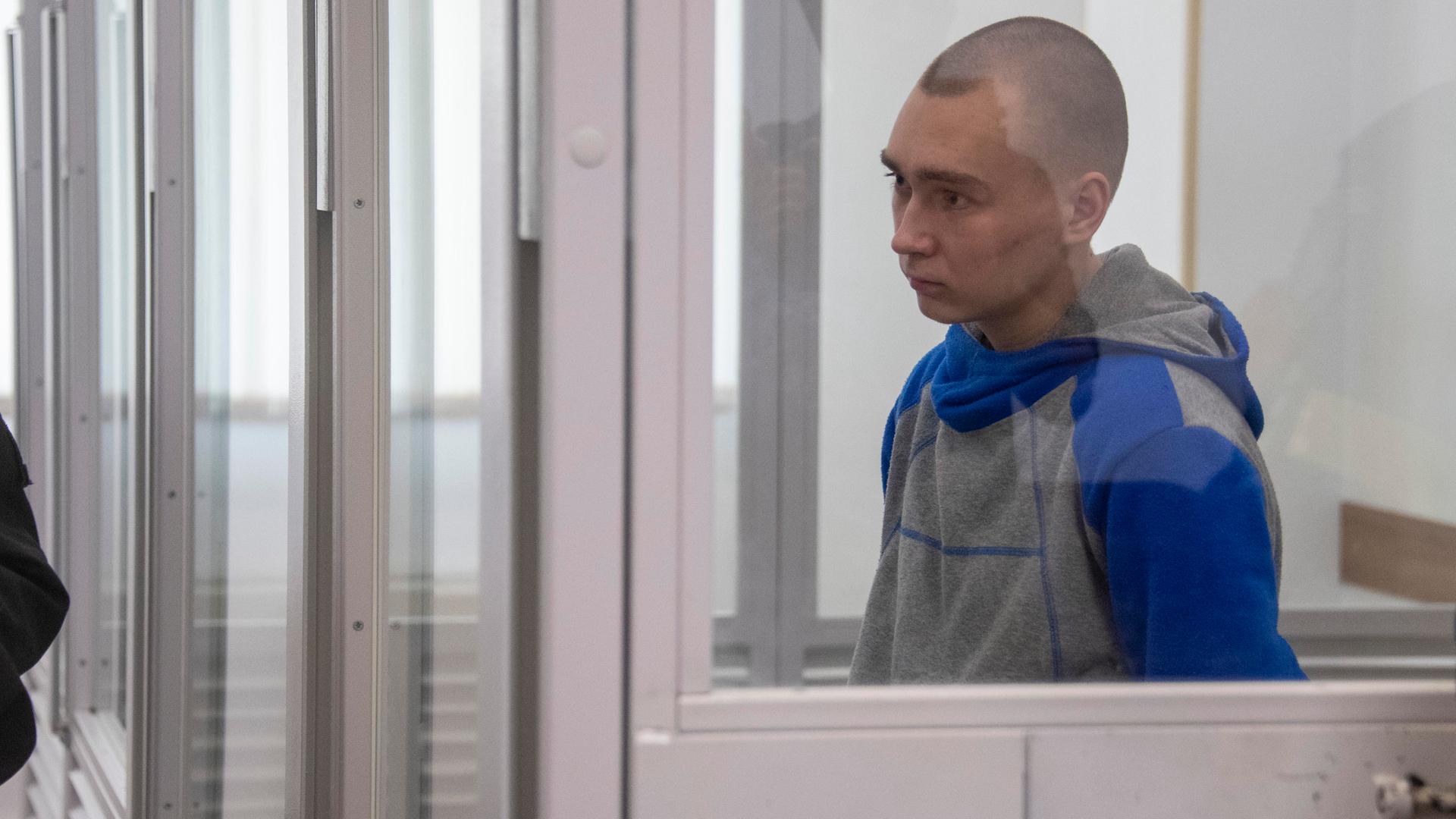 Der erste russische Soldat, gegen den ein Kriegsverbrecherprozess in Kiew eröffnet wurde. Der erste russische Soldat, gegen den ein Kriegsverbrecherprozess in Kiew eröffnet wurde.