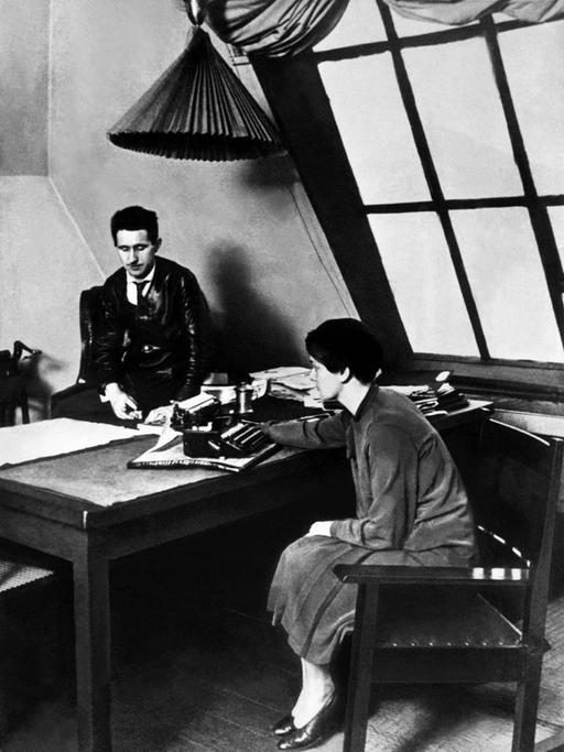 Bertolt Brecht und Elisabeth Hauptmann 1927