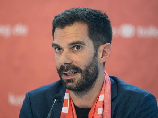 Marc Frings, stellvertretender Vorsitzender Generalsekretär des Zentralkomitees der deutschen Katholiken (ZdK), nimmt an der Eröffnungspressekonferenz des 102. Deutschen Katholikentags teil.