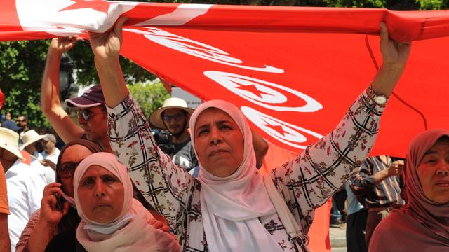 Proteste in Tunis gegen das Verfassungsreferendum, das am 25. Juli 2022 in Tunesien stattfinden soll. 