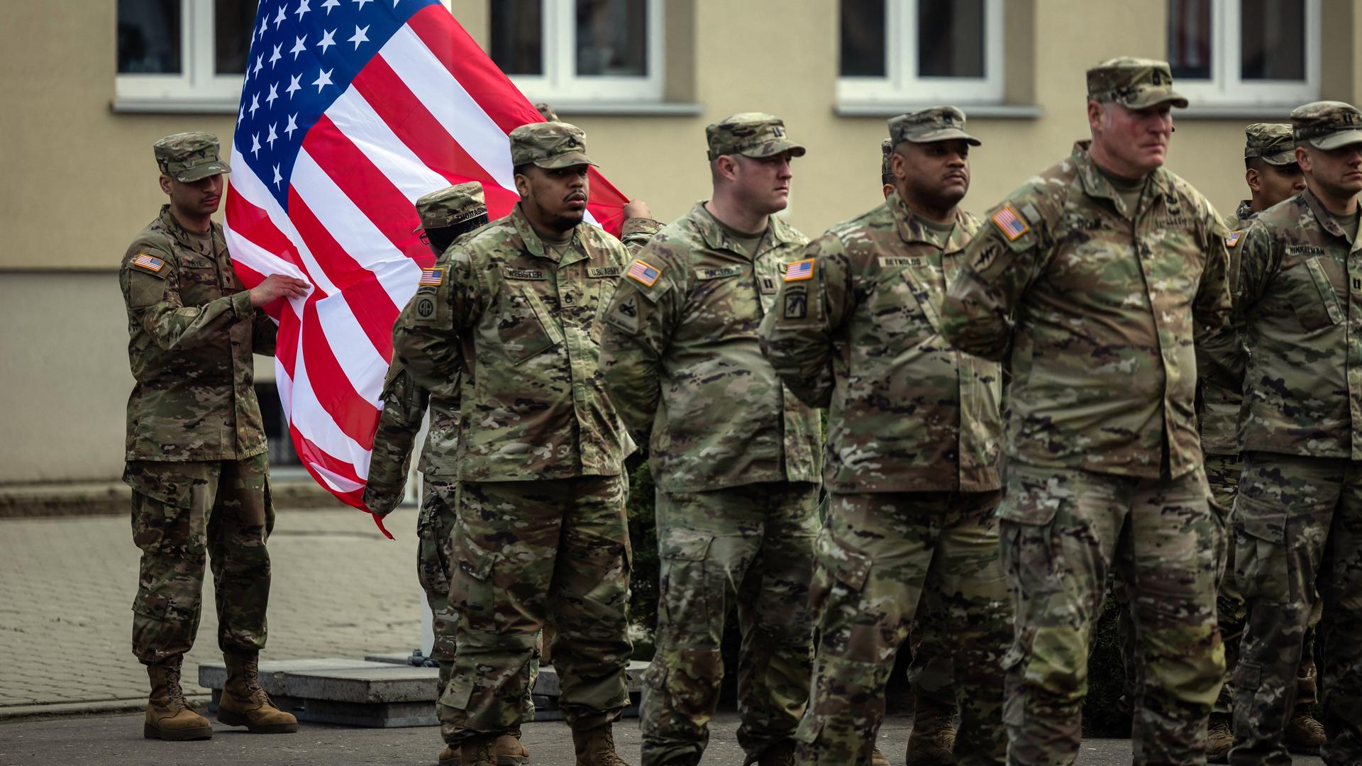 Länder der NATO-Ostflanke - Forderung nach mehr US-Militärpräsenz in an Ukraine grenzenden Regionen