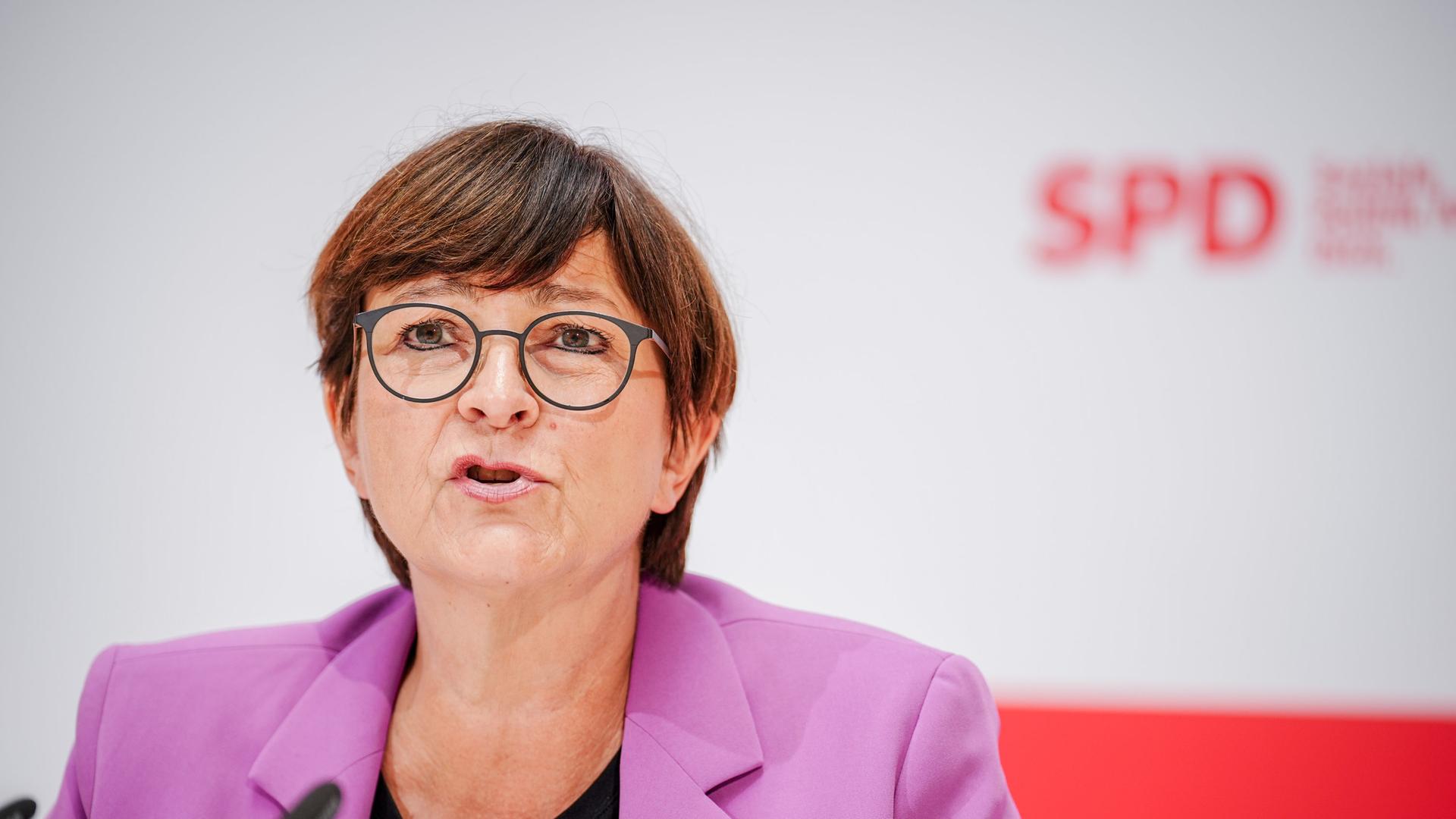 Bildungspolitik - SPD-Vorsitzende Esken schlägt "Sondervermögen Bildung" vor