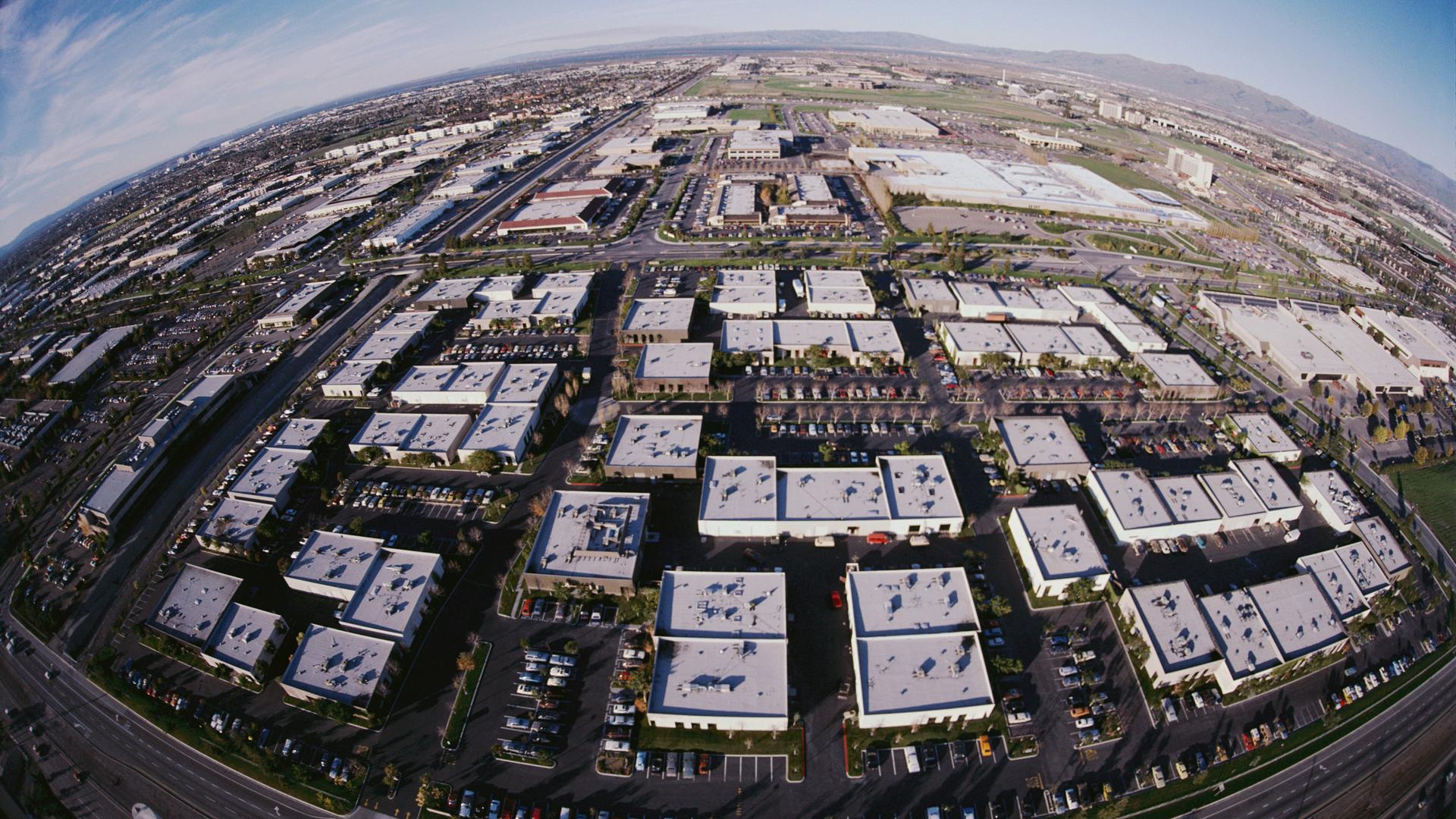 Fischaugen-Luftaufnahme des Silicon Valley in Kalifornien. Fischaugen-Luftaufnahme des Silicon Valley in Kalifornien.