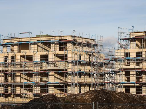 Wohnungsbau, Neubau von viergeschossige Mehrfamilien-Wohnhäusern