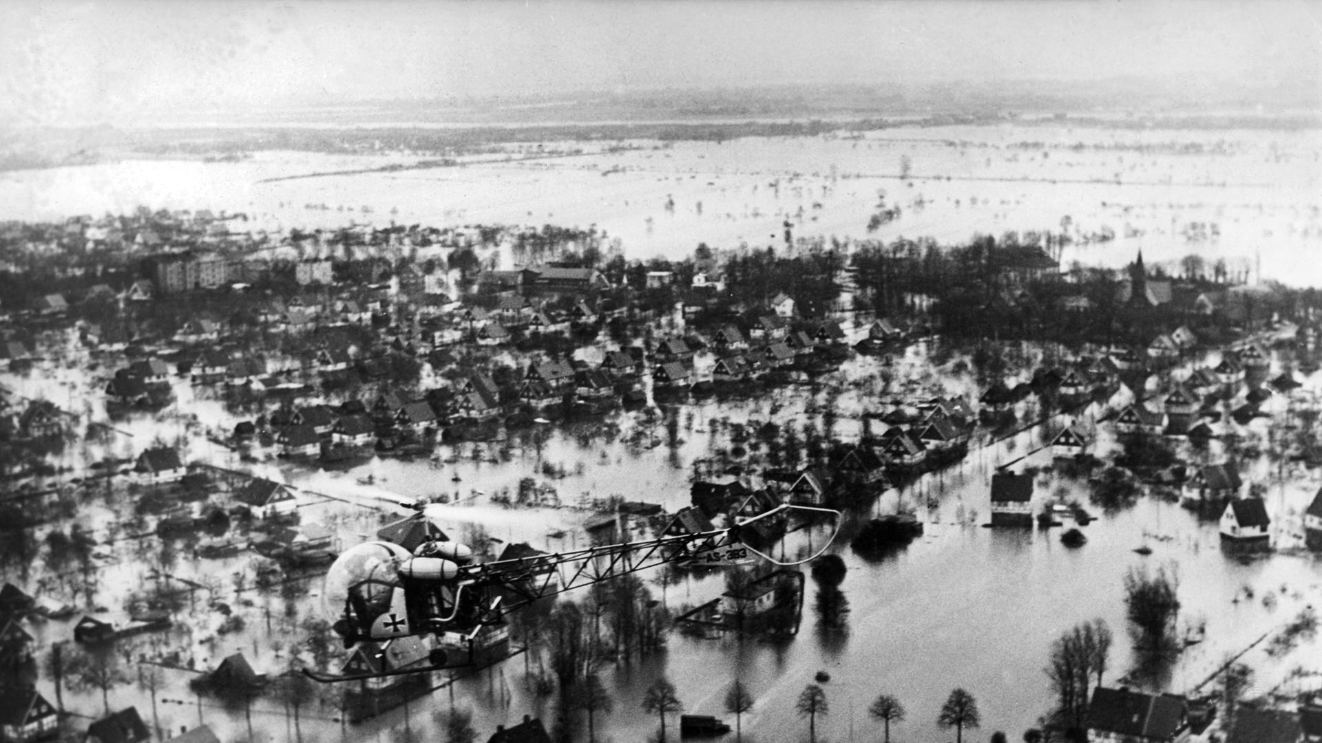 Sturmflut von 1962 - Die Nacht, als Hamburgs Deiche brachen |  deutschlandfunk.de