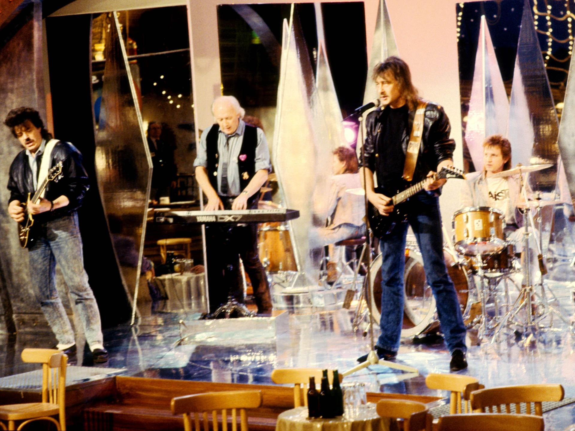 Die Rockband Puhdys aus der DDR bei einem Konzert in Hamburg im Juni 1989