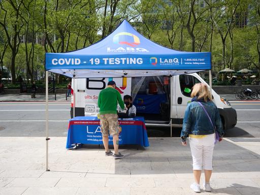 Teststation in New York City, USA, am 03.05.2022