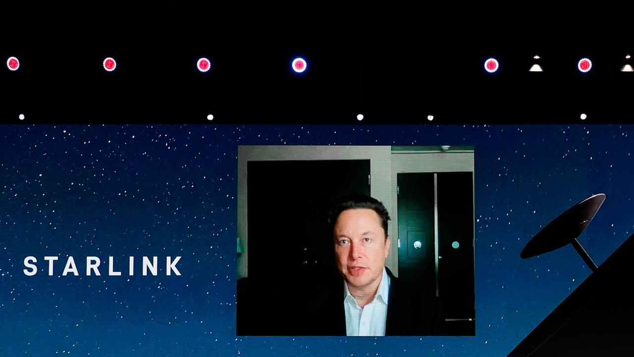 Elon Musk stellt sein Starlink-Programm per Videokonferenz vor  