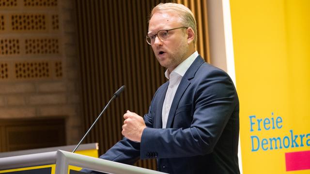 Michael Kruse (FDP), Landesvorsitzender der FDP in Hamburg, spricht auf dem Landesparteitag der FDP Hamburg.