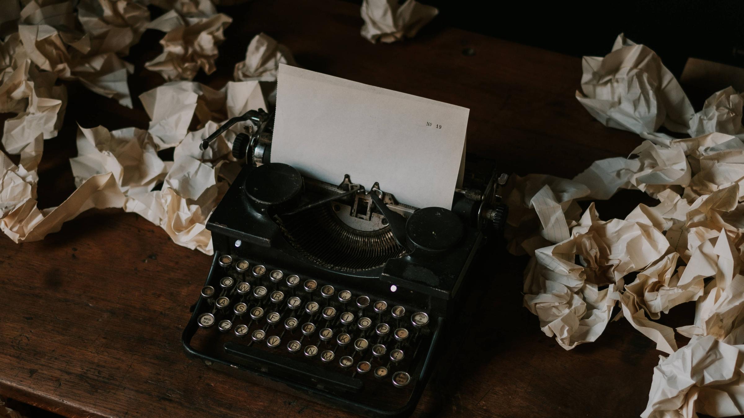Poetik der Krise – Lieber schreiben oder schweigen? Poetik der Krise – Lieber schreiben oder schweigen?