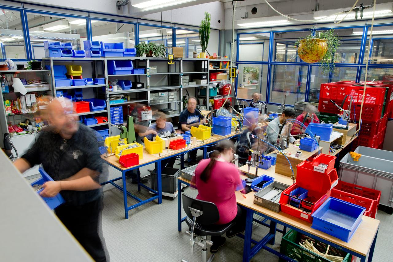 Ein Werkstattsbereich einer Behindertenwerkstatt in Nürnberg. Ein Werkstattsbereich einer Behindertenwerkstatt in Nürnberg.