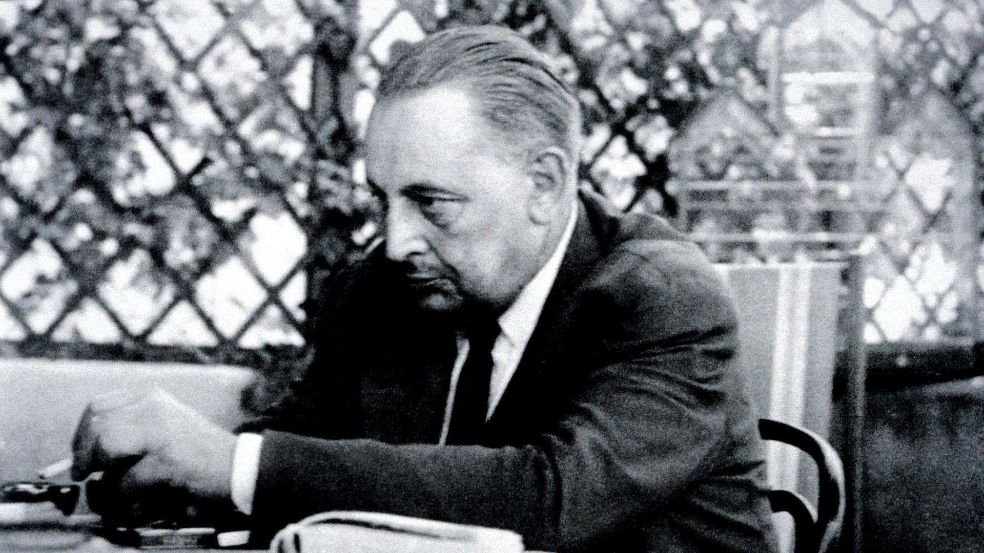 Der Schriftsteller Giuseppe Tomasi di Lampedusa  in den späten 1940er-Jahren