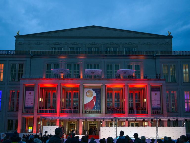 Das Gebäude der Oper Leipzig am Augustusplatz