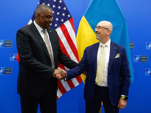 US-Verteidigungsminister Lloyd J. Austin III und der ukrainische Verteidigungsminister Oleksij Resnikow