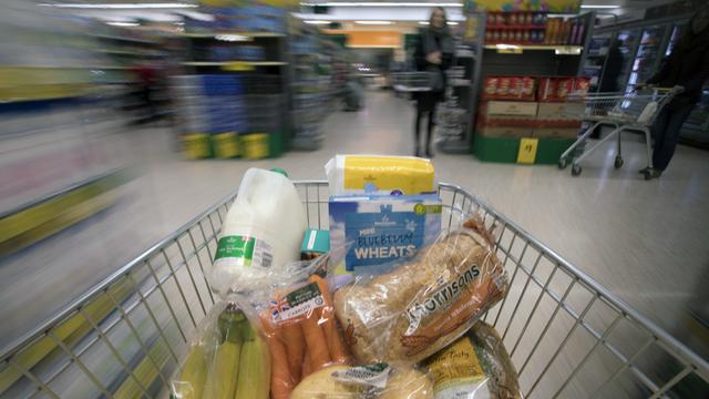 Derzeit treiben vor allem die Nahrungsmittelpreise die Inflation. Das betrifft vor allem Geringverdiener